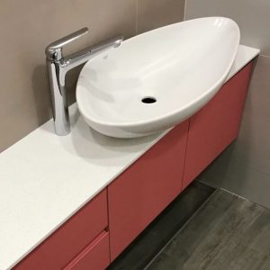 Підвісна тумба у ванну кімнату (матовий графіт / інтегрована раковина)