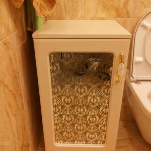 Елітний комод із золотою патиною та декором